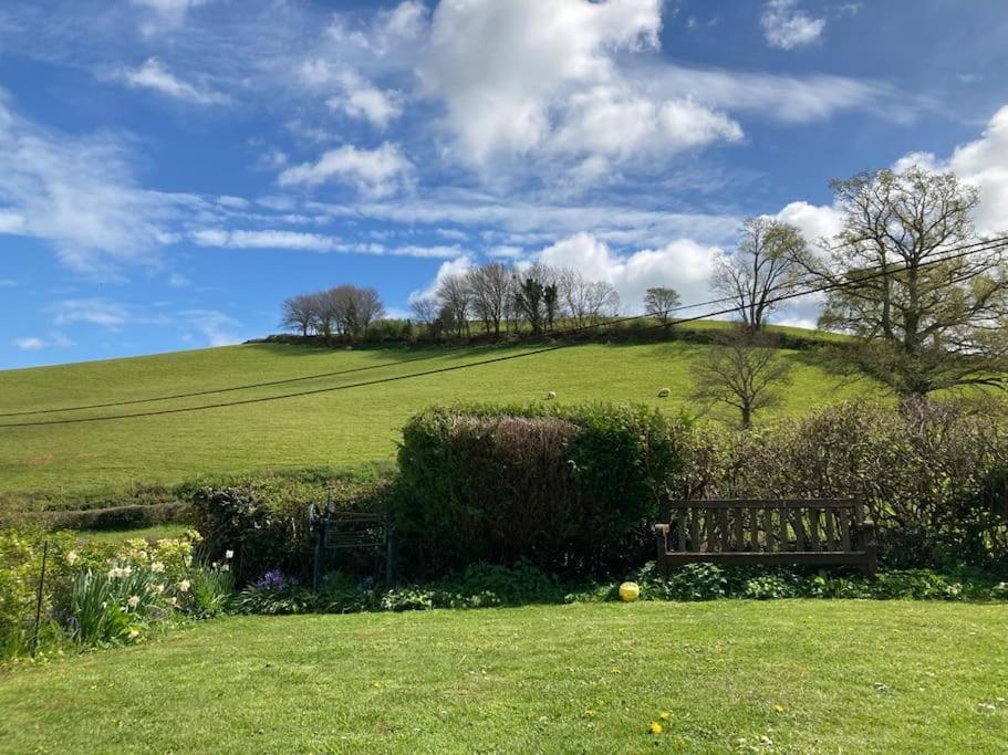 Charming Countryside Cottage Ground Floor Apartment In Combeinteignhead Devon Bishopsteignton Экстерьер фото